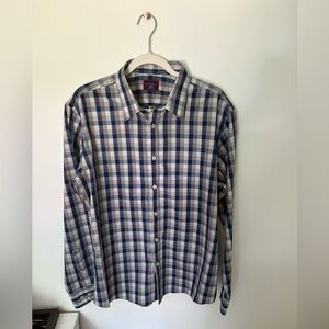 UNTUCKit men’s long sleeve blue gray white button down shirt